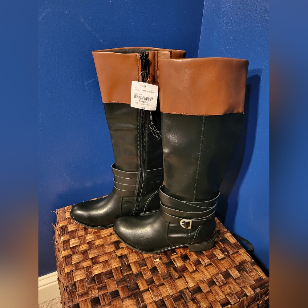 St. John's Bay Womens Boots